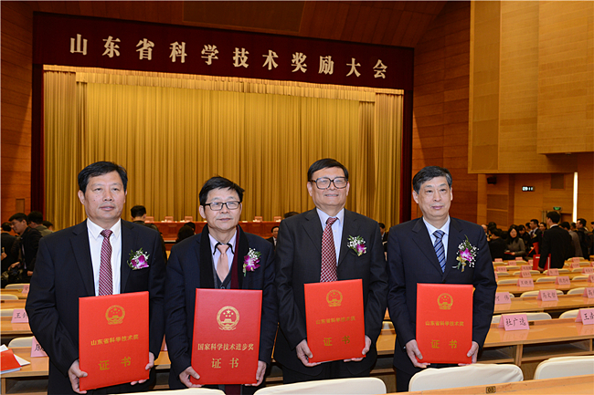 山东省科技创新大会当日在济南召开，对2022年度获得山东省科学技术奖的213个项目(人选)进行表彰